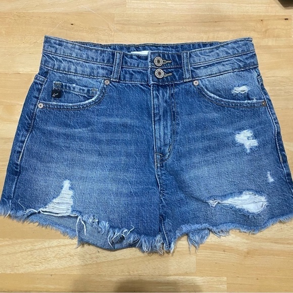 KanCan ON THE MOVE HIGH RISE DOUBLE BUTTON denim jean shorts size 3/25 - Picture 3 of 12